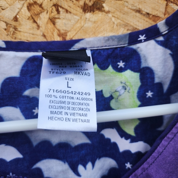 Scrub top - Picture 2 of 3